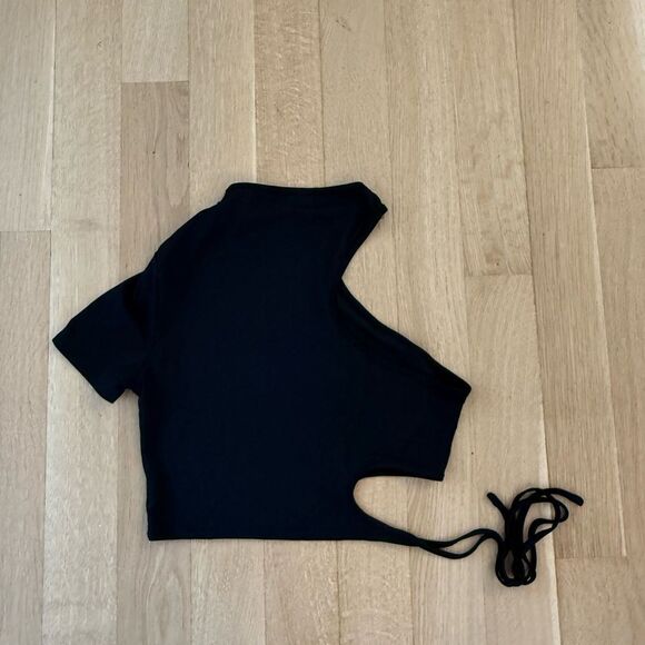 SHEIN Classic Black Knit Top - Picture 4 of 4